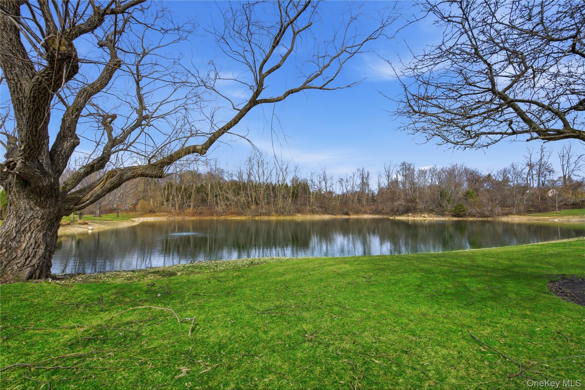 69 Thomas Lane, East Setauket, NY 11733