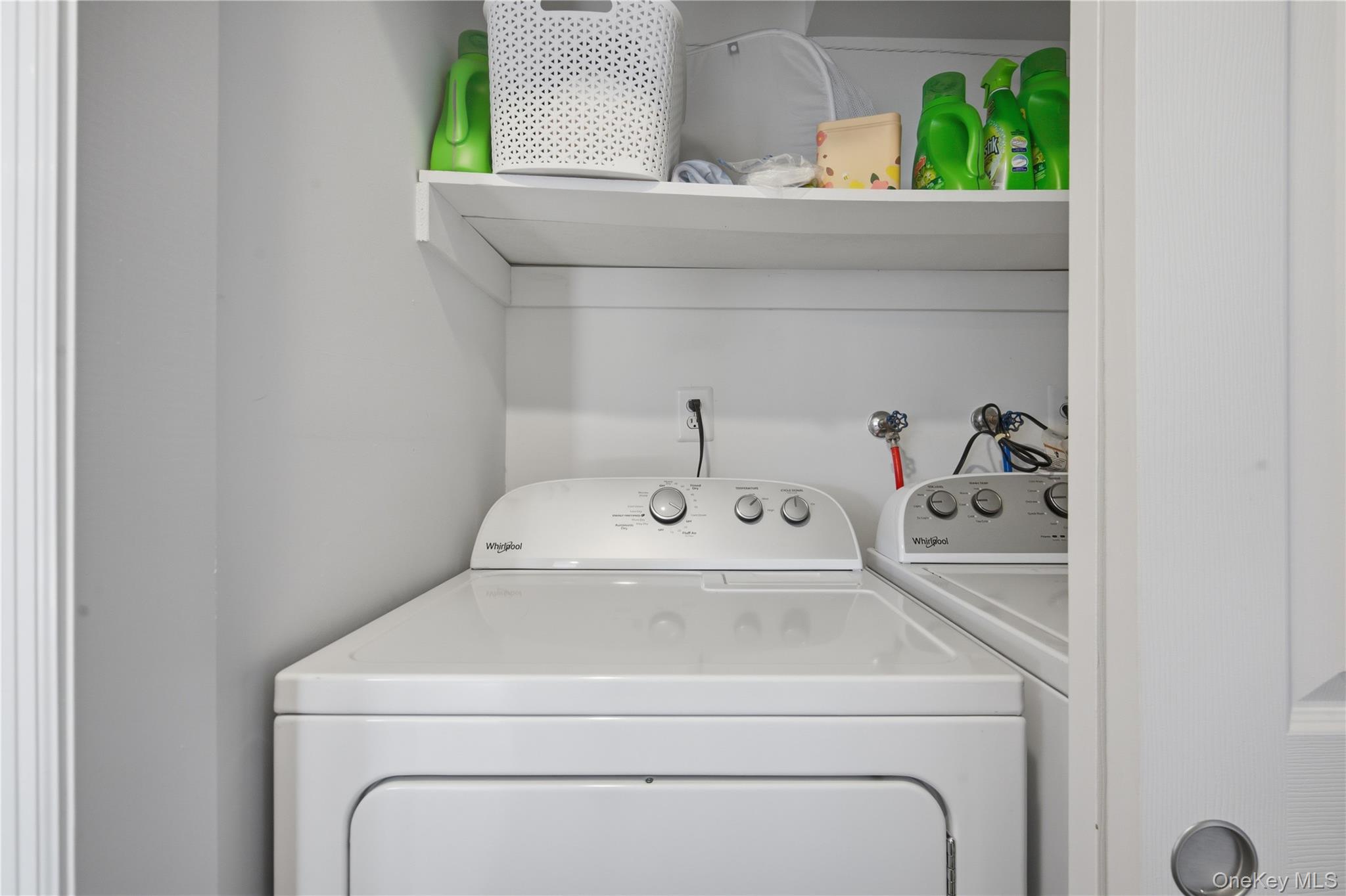 69 Thomas Lane, East Setauket, NY 11733