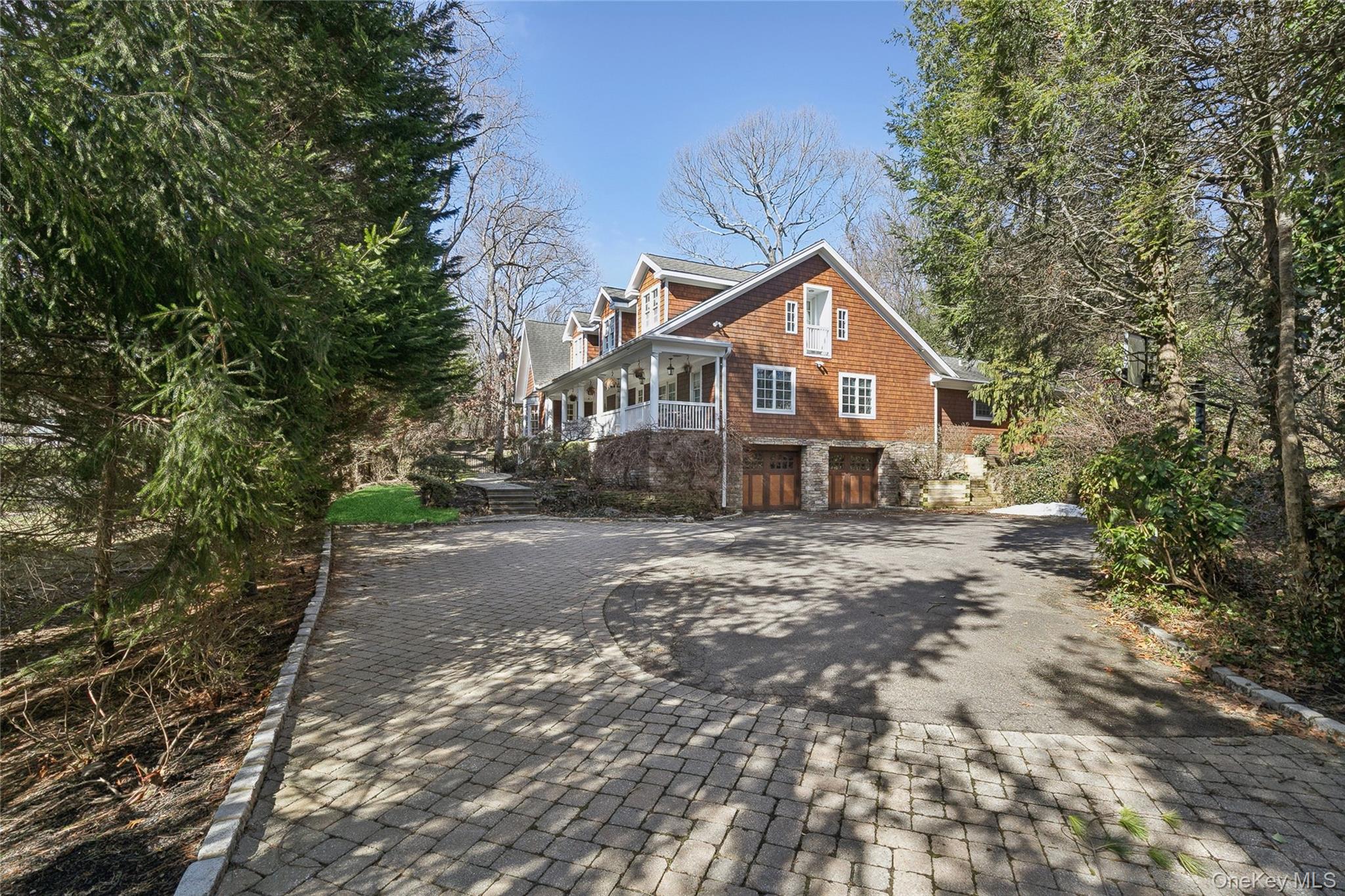 39 Cherry Lane, Syosset, NY 11791