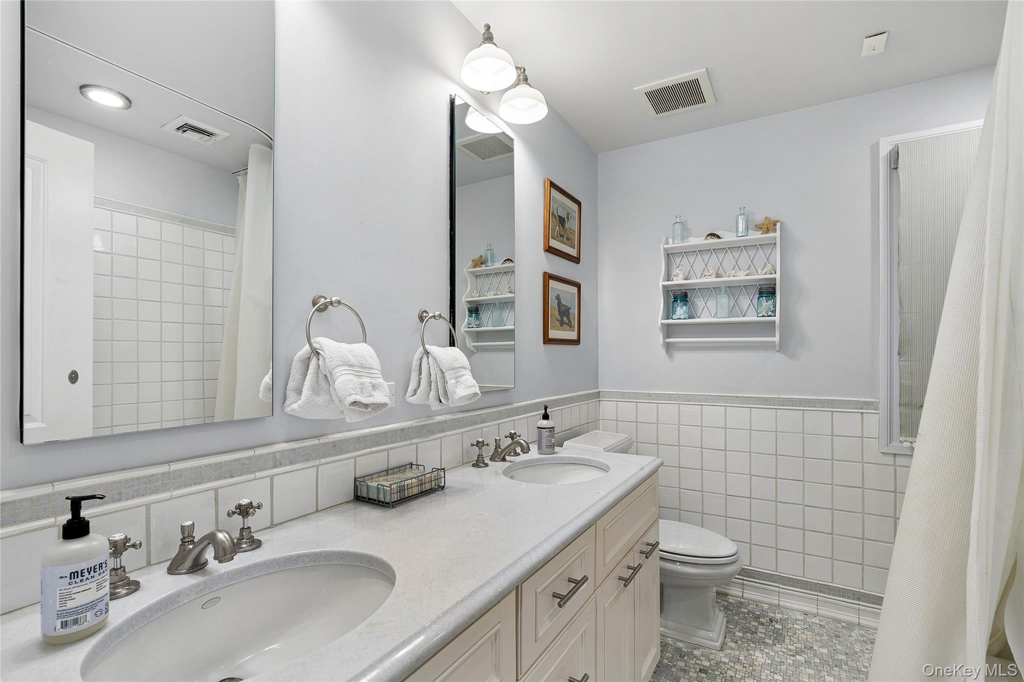 39 Cherry Lane, Syosset, NY 11791