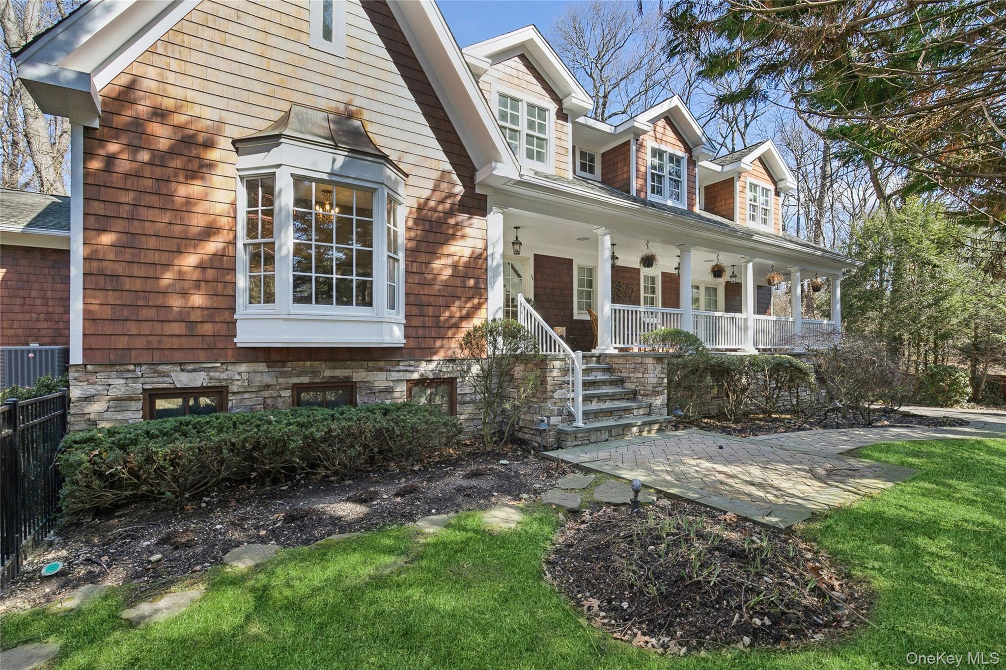 39 Cherry Lane, Syosset, NY 11791