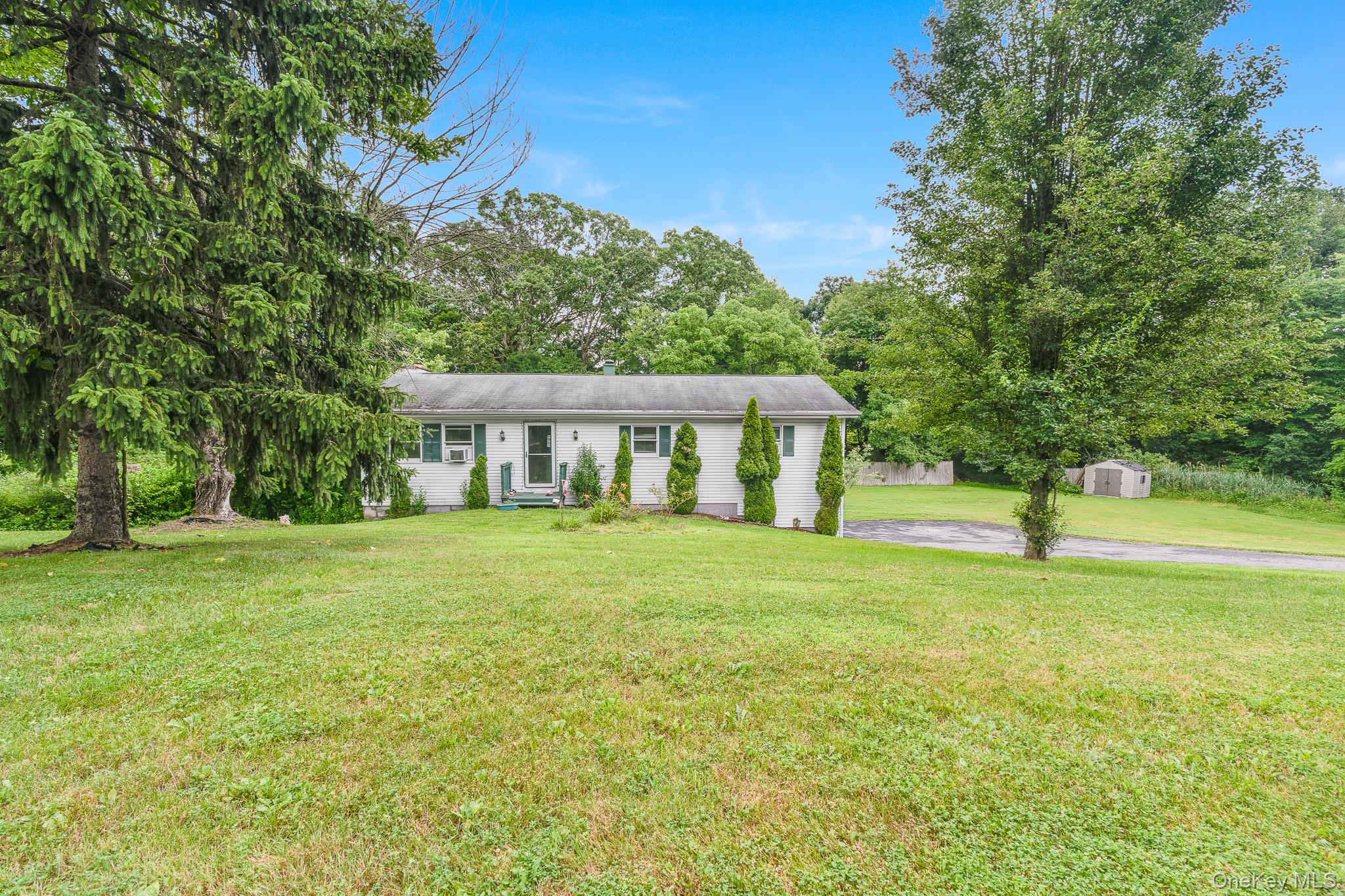 8 Larissa Lane, Wappingers Falls, NY 12590