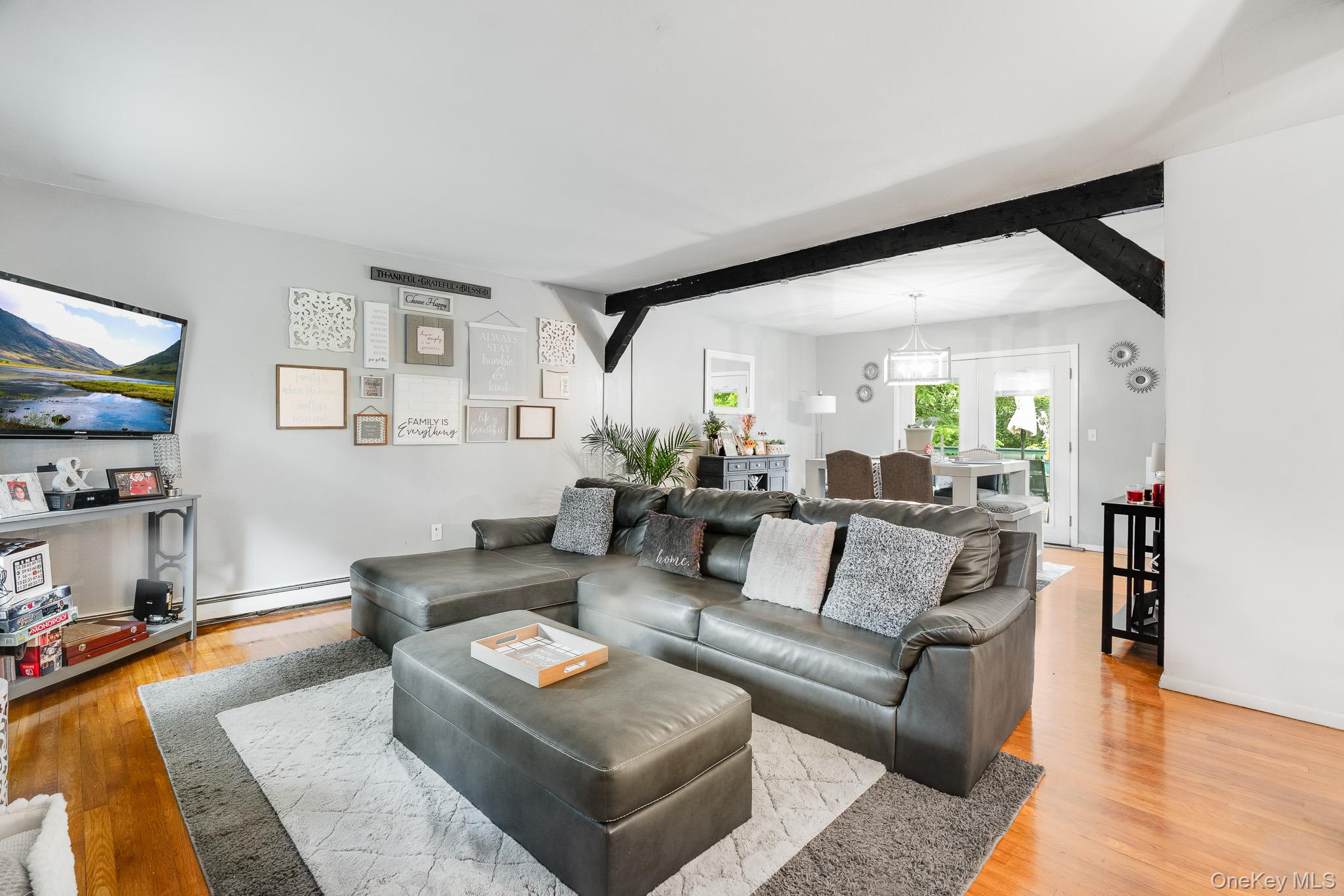 8 Larissa Lane, Wappingers Falls, NY 12590