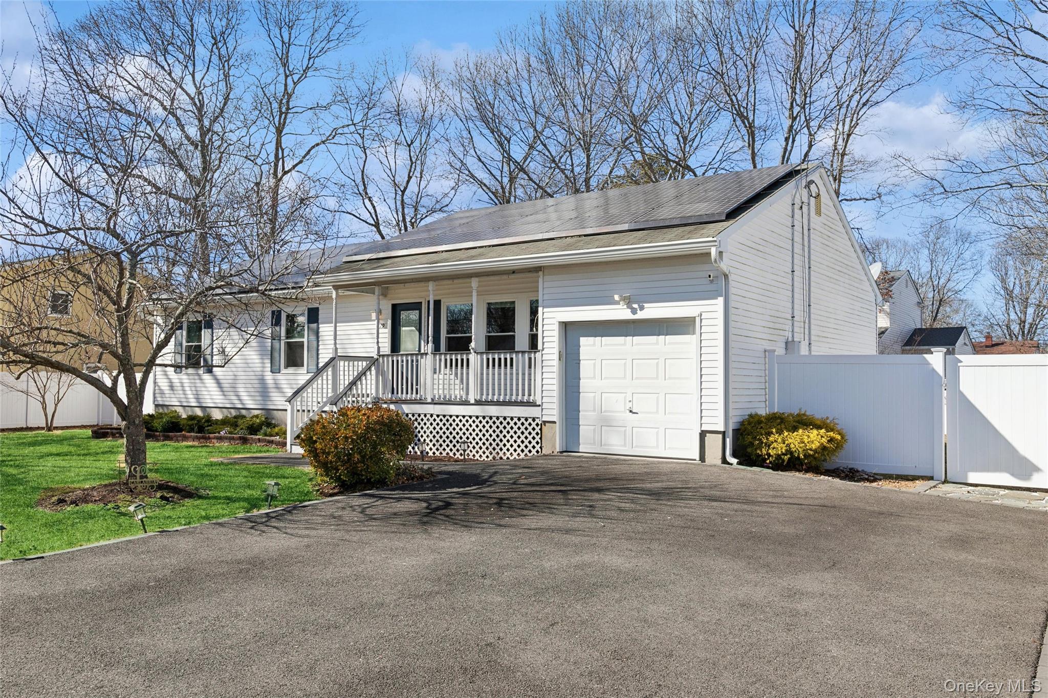 19 Flintlock Drive, Shirley, NY 11967