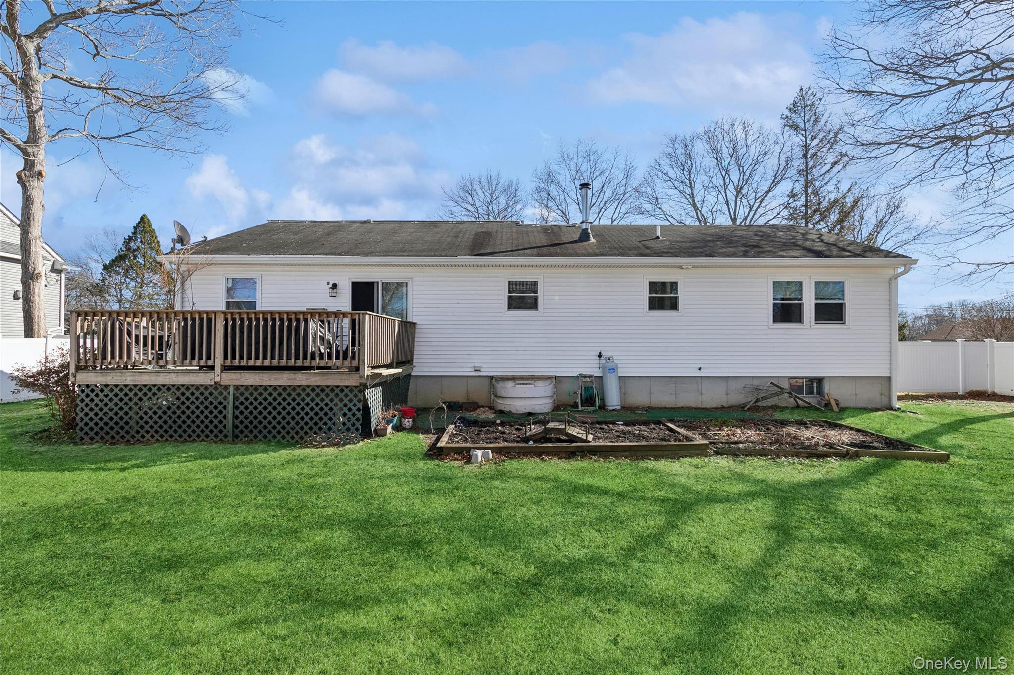 19 Flintlock Drive, Shirley, NY 11967