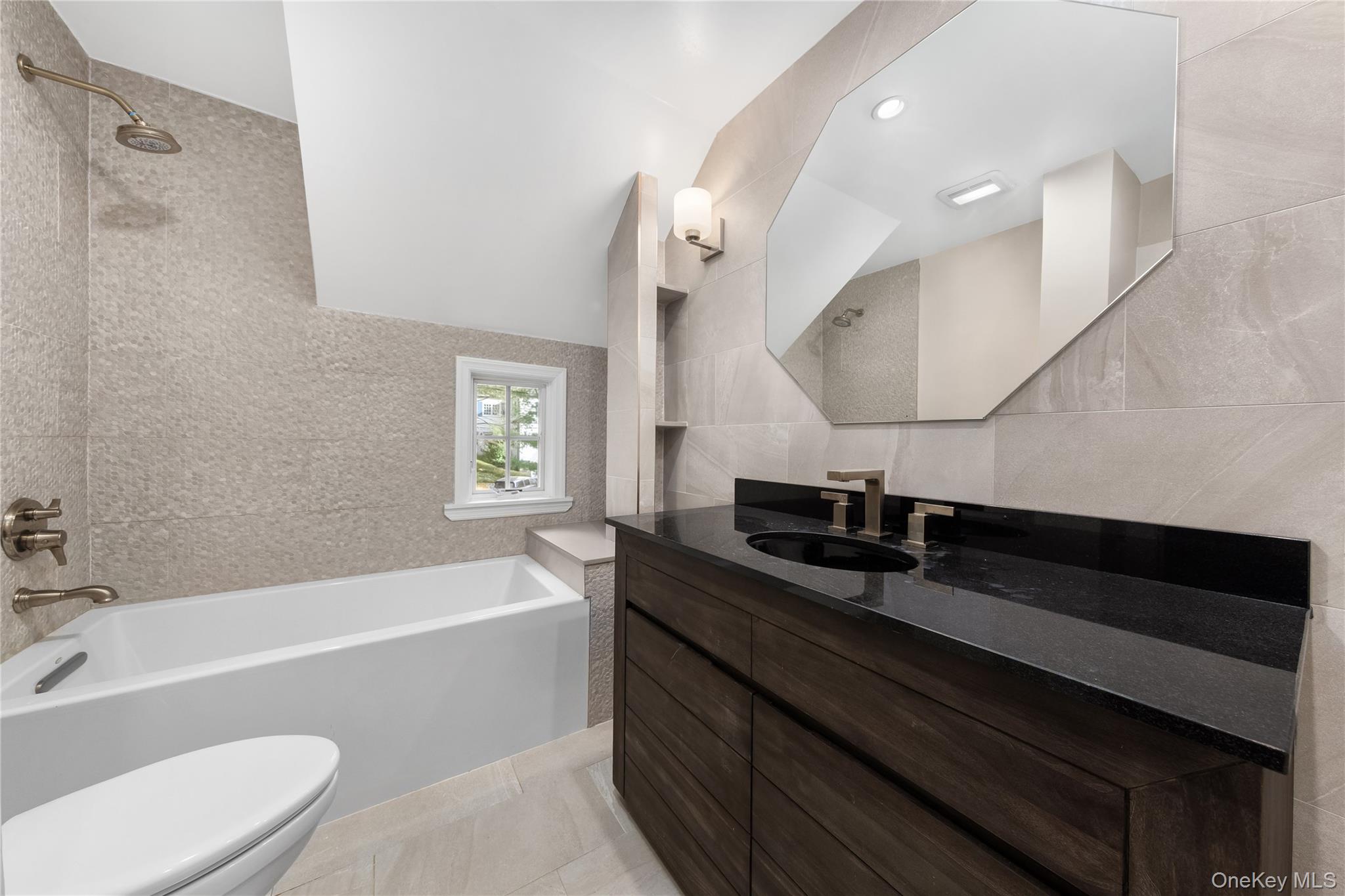 4725 Independence Avenue, Bronx, NY 10471