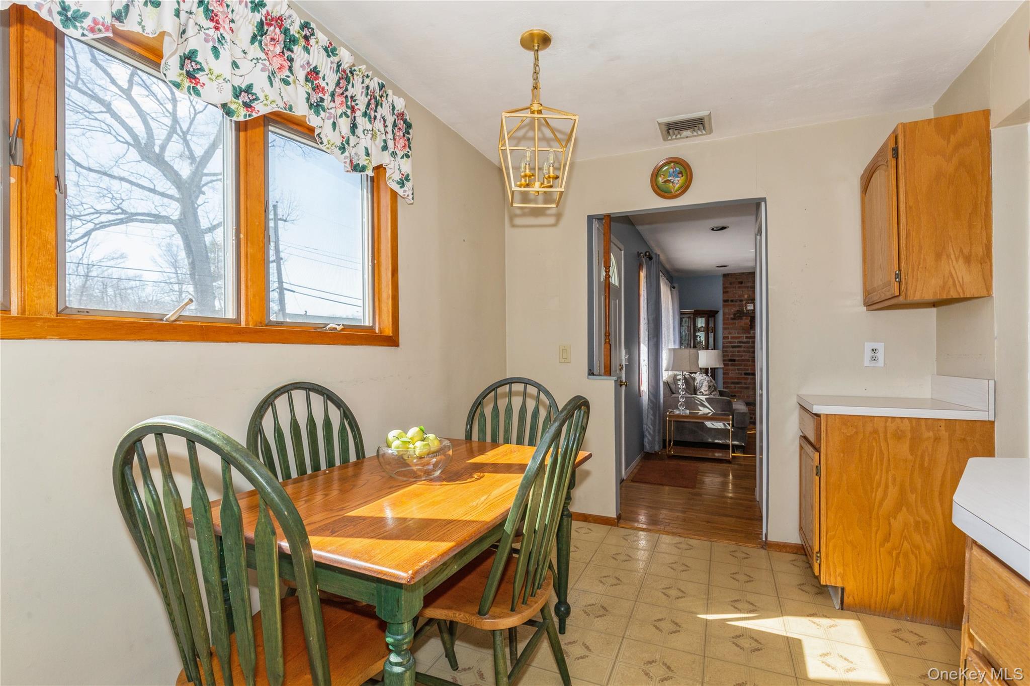 3 Grand Haven Drive, Commack, NY 11725