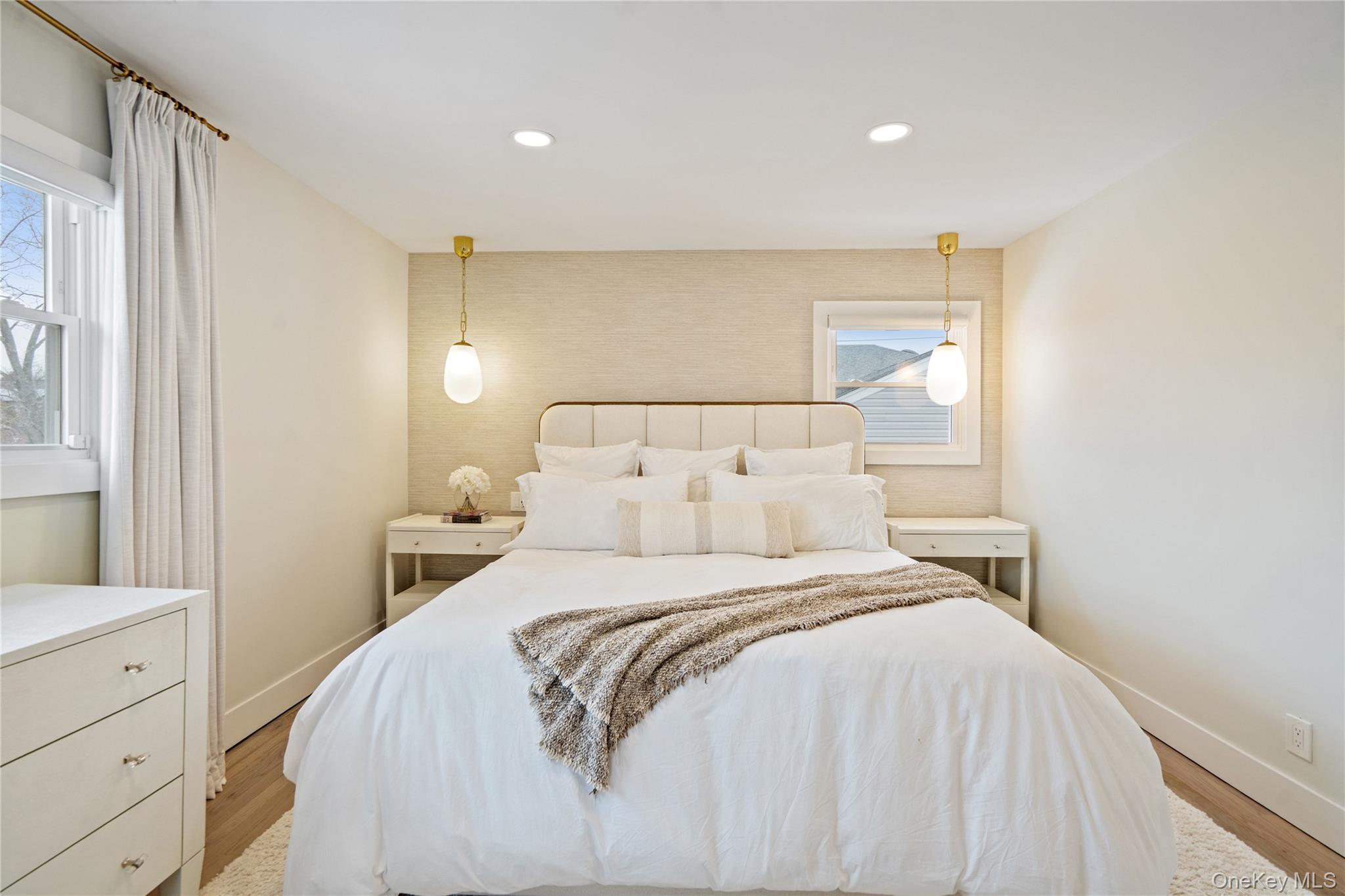 36 Stauber Drive, Plainview, NY 11803