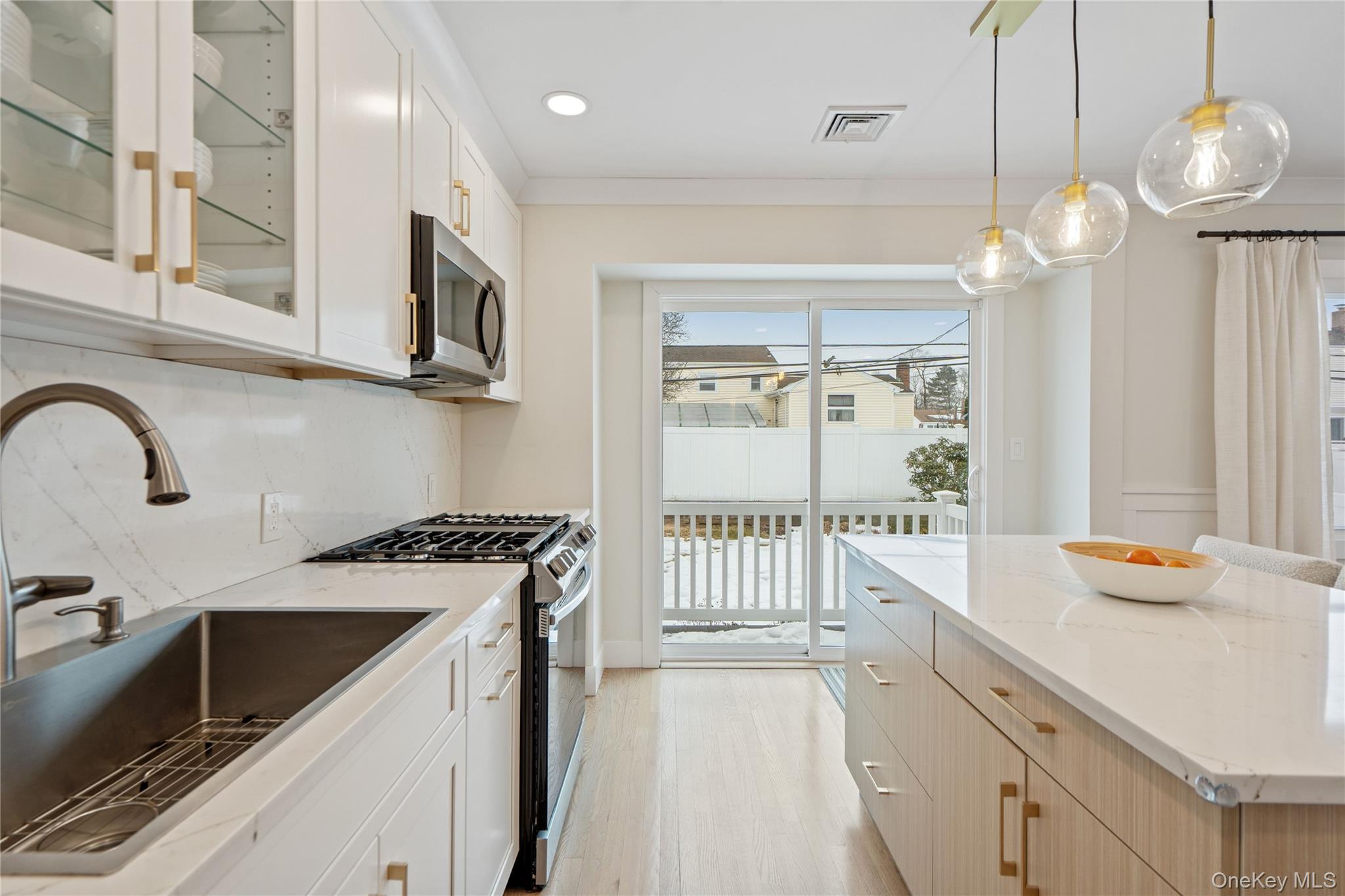 36 Stauber Drive, Plainview, NY 11803