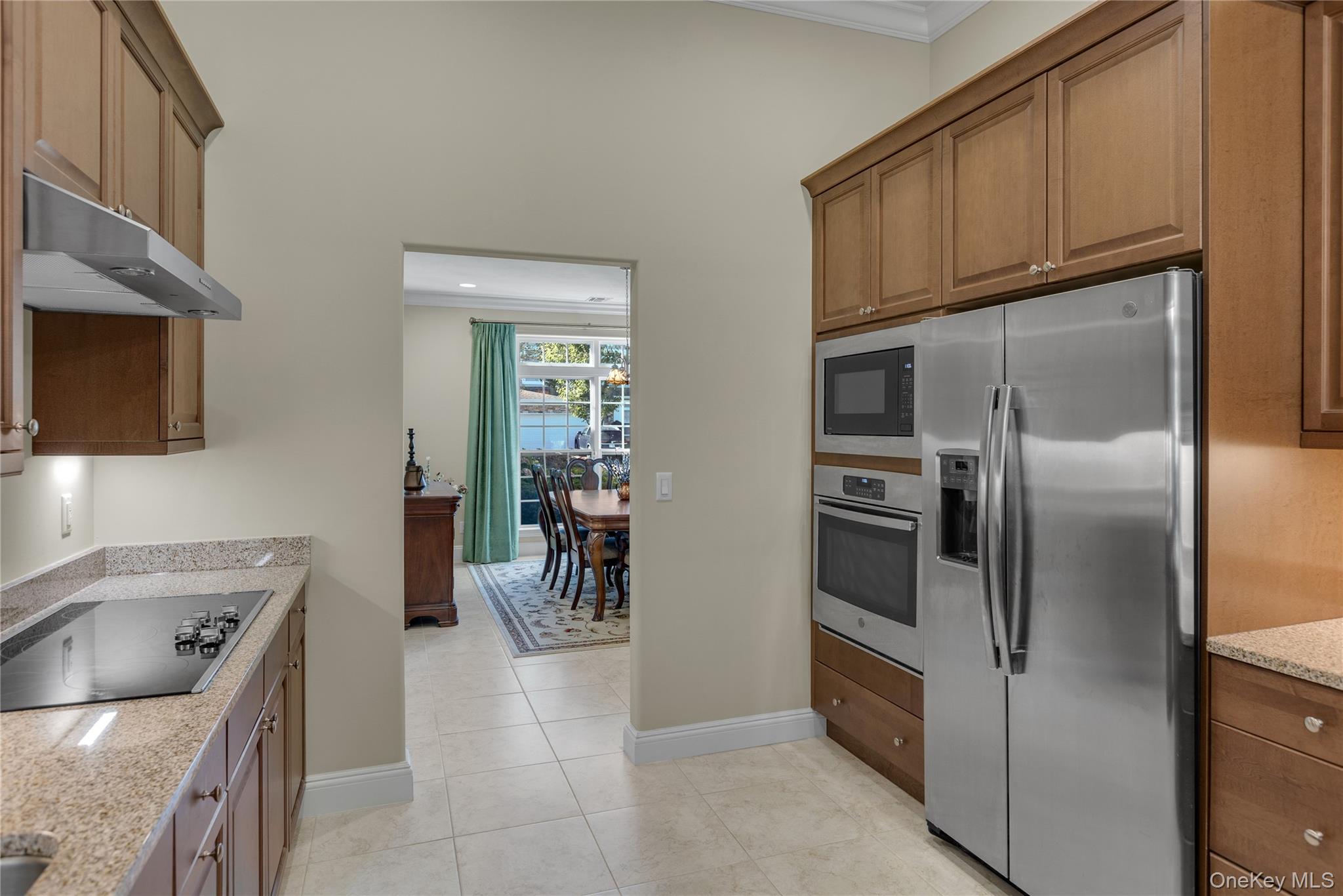 39 Hamlet Woods Drive, Saint James, NY 11780