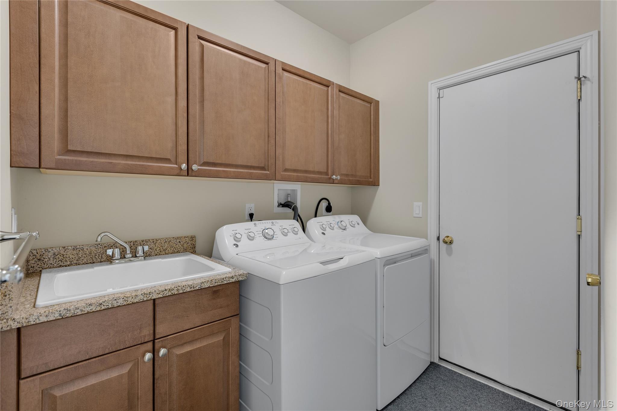 39 Hamlet Woods Drive, Saint James, NY 11780