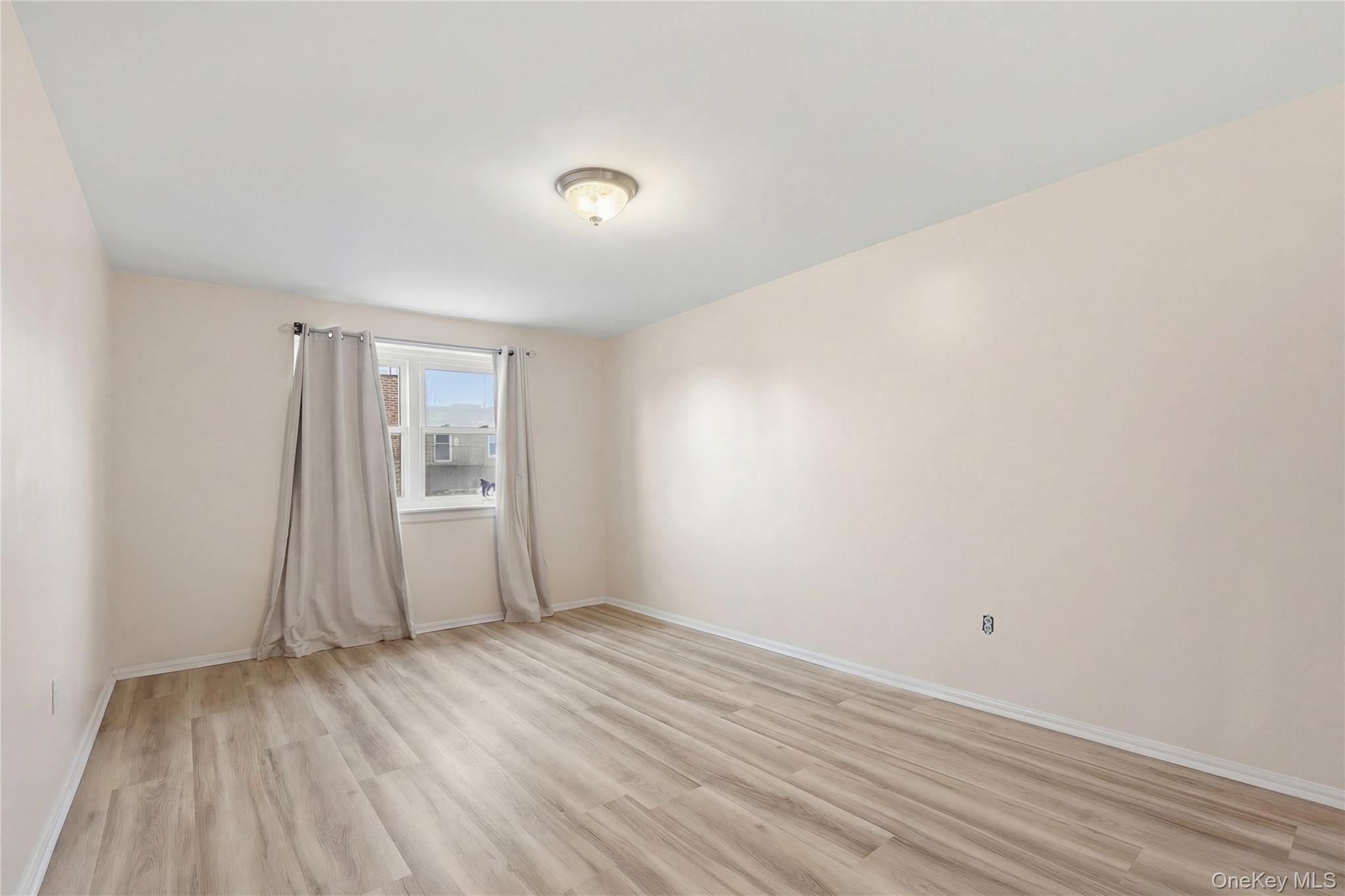 867 Kinsella Street, Bronx, NY 10462