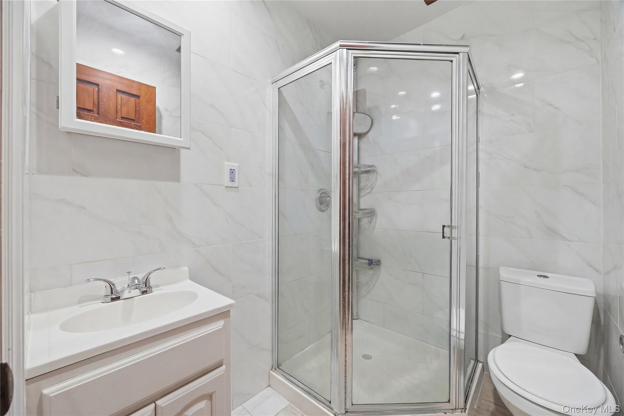 867 Kinsella Street, Bronx, NY 10462