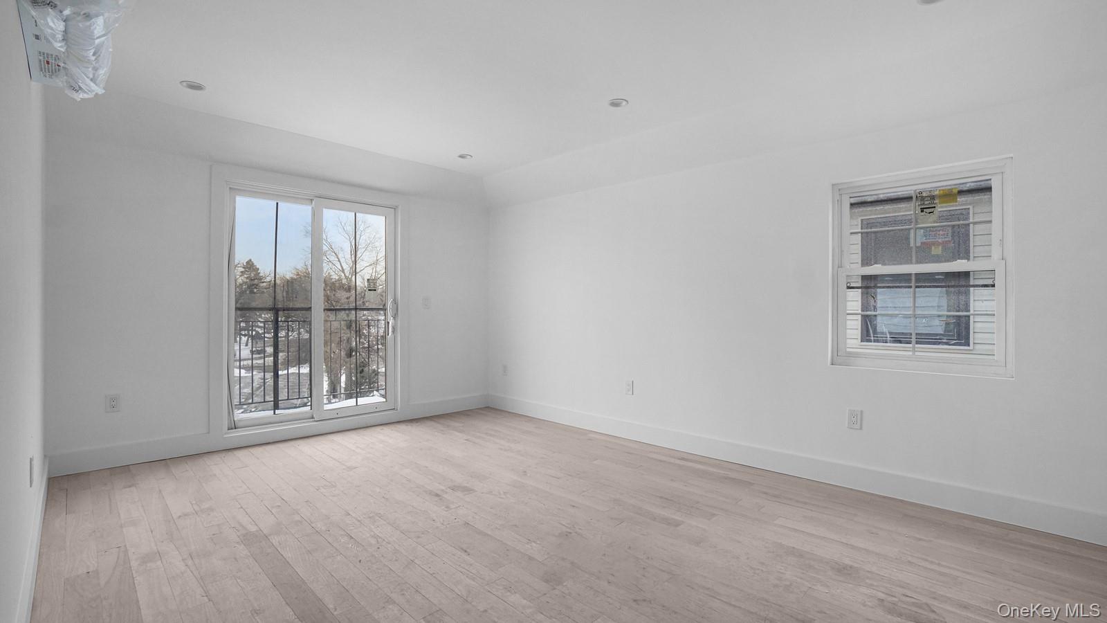 340 E 234th Street, Bronx, NY 10470