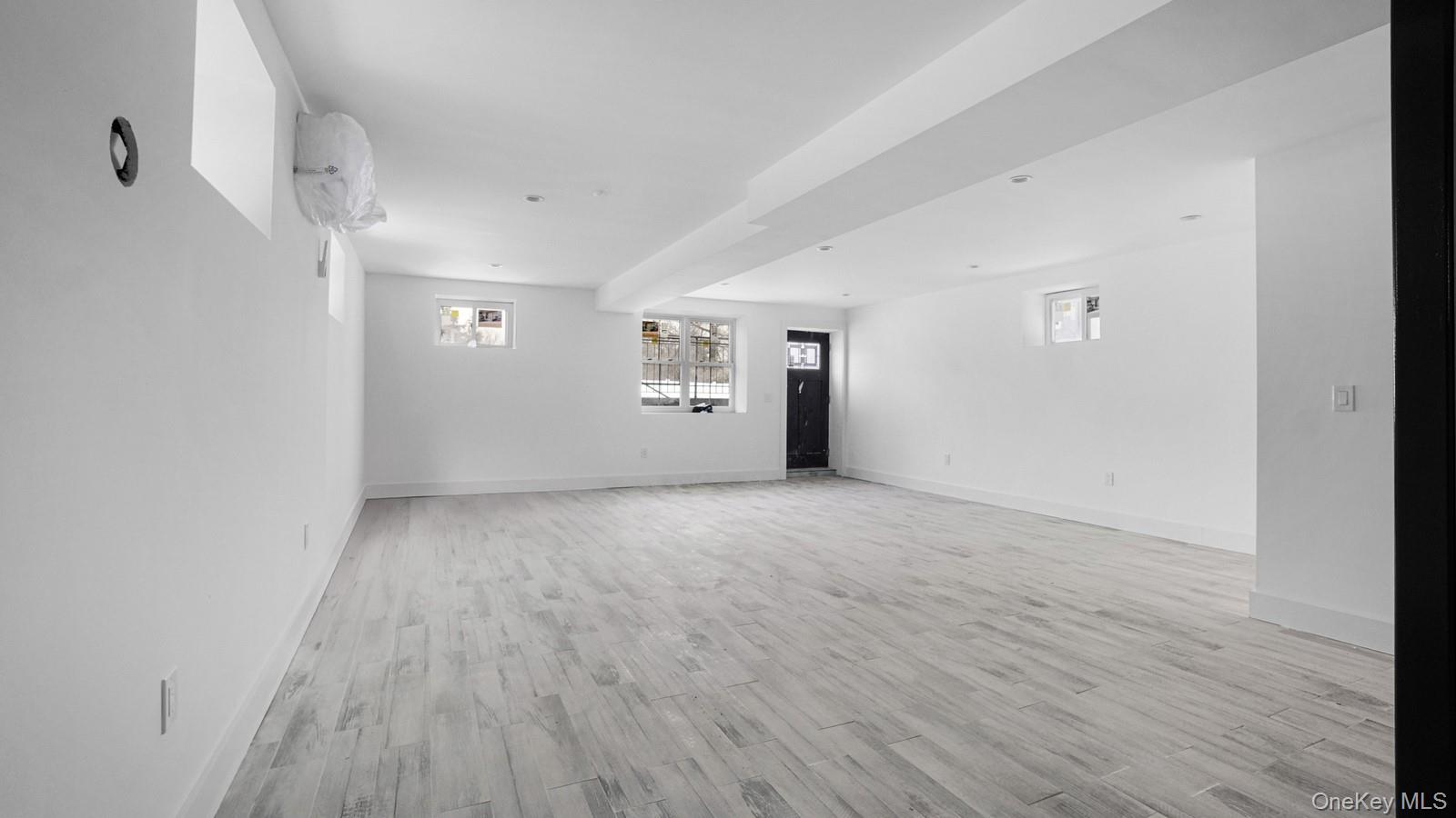 340 E 234th Street, Bronx, NY 10470