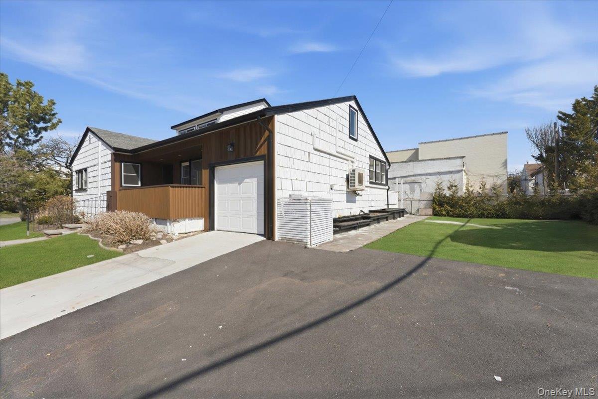 1895 Park Street, Atlantic Beach, NY 11509