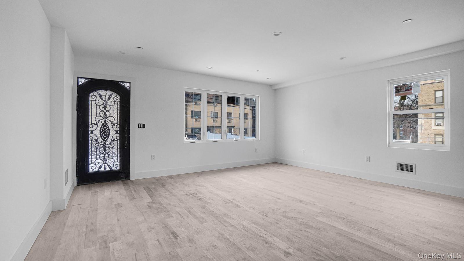 342 E 234th Street, Bronx, NY 10470