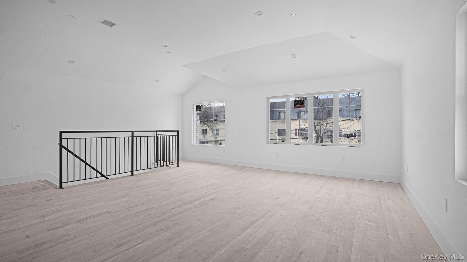 342 E 234th Street, Bronx, NY 10470