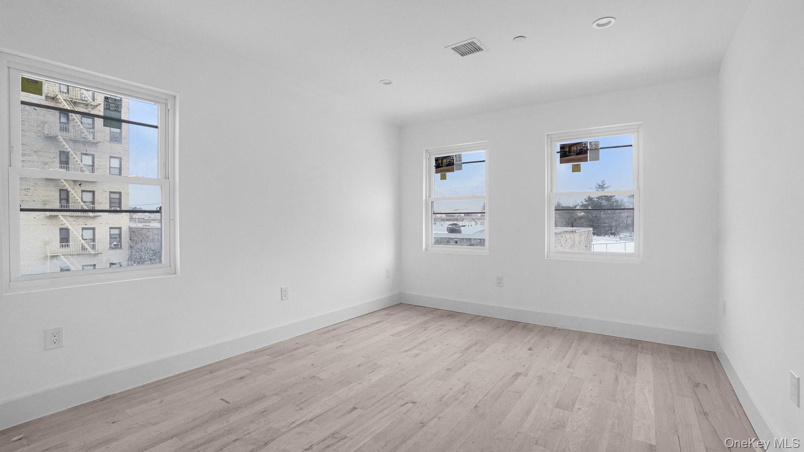 342 E 234th Street, Bronx, NY 10470