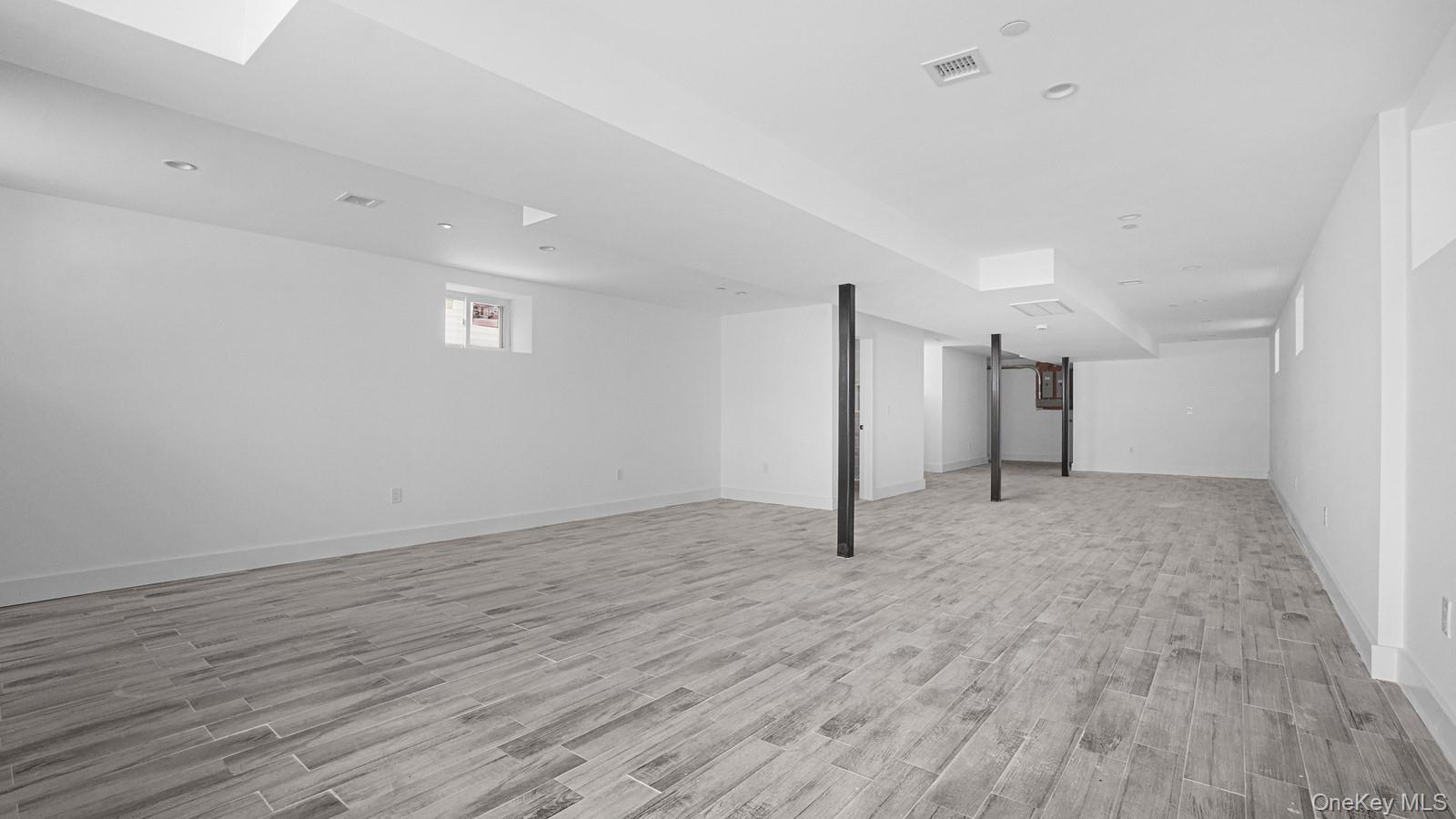 342 E 234th Street, Bronx, NY 10470