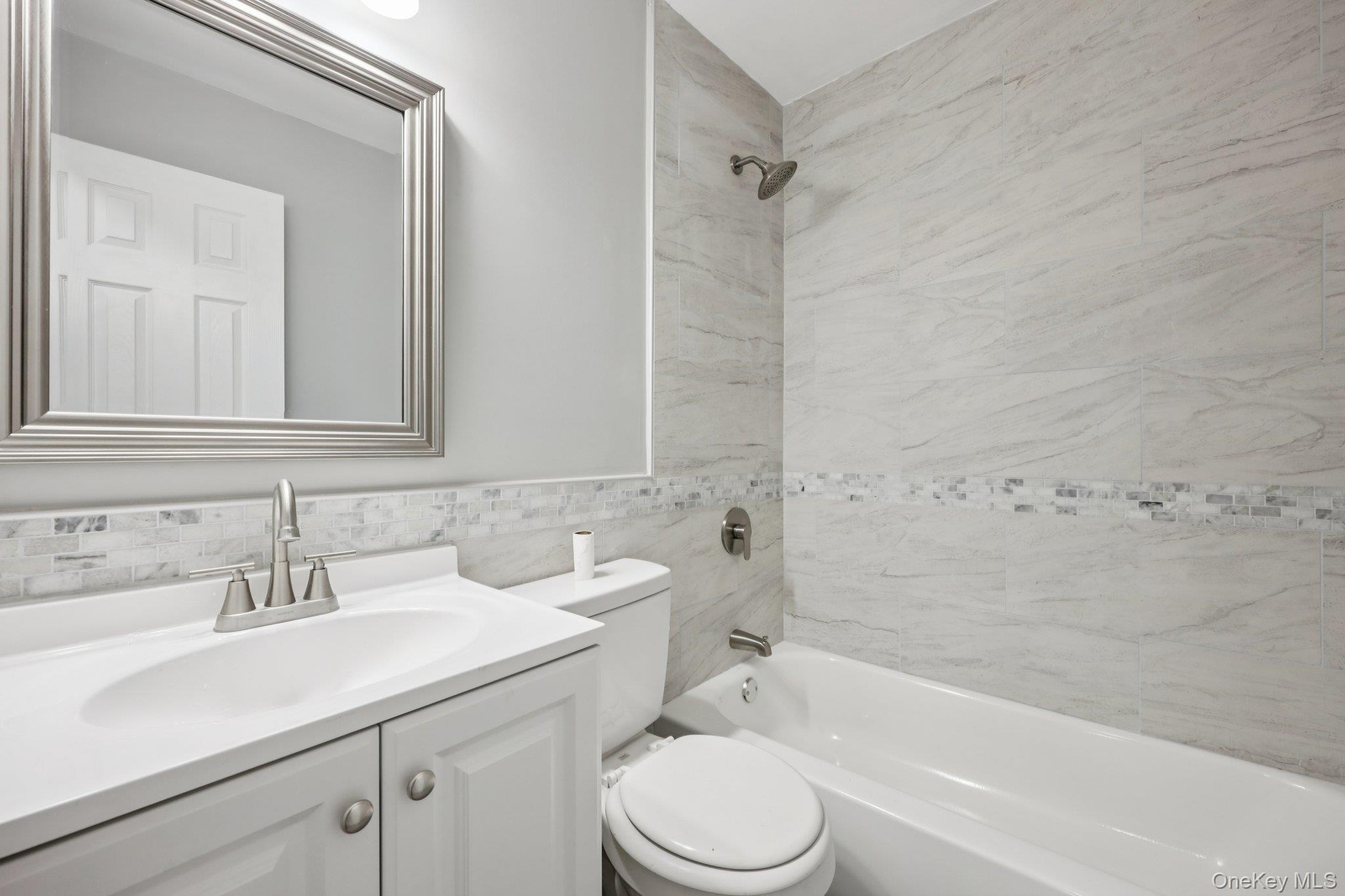 33 E Cherry Street, Central Islip, NY 11722