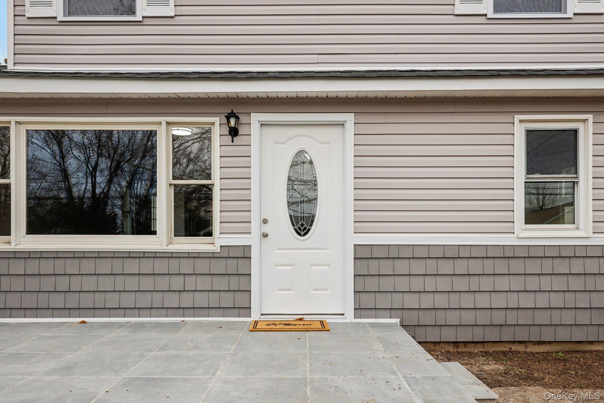 33 E Cherry Street, Central Islip, NY 11722