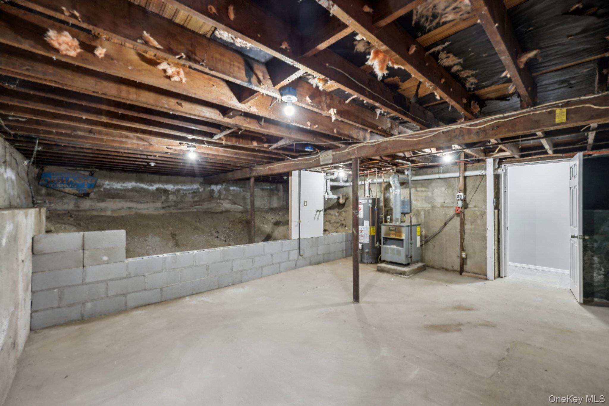 33 E Cherry Street, Central Islip, NY 11722