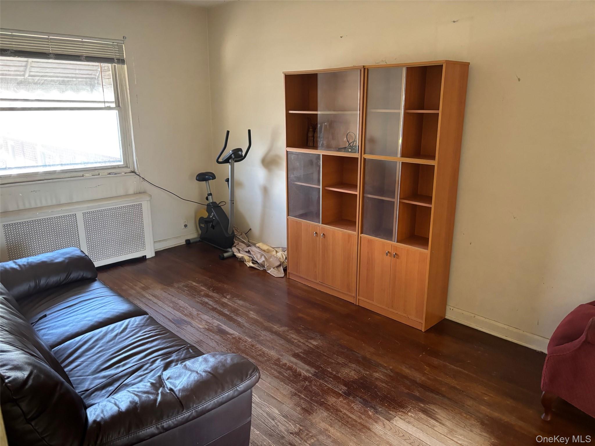 12212 6th Avenue, College Point, NY 11356