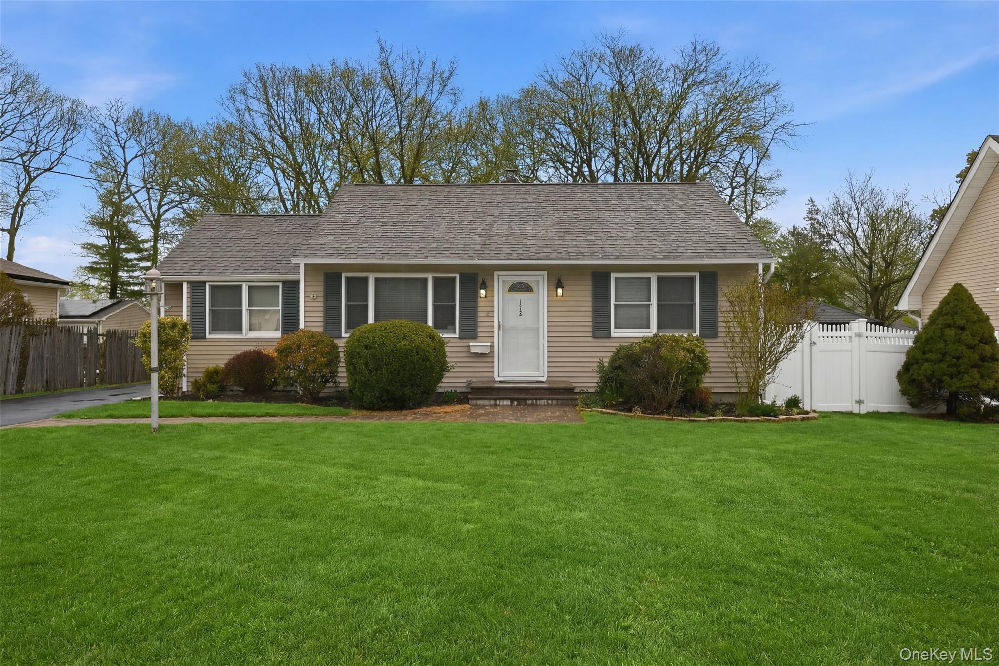 112 Noel Drive, Centereach, NY 11720