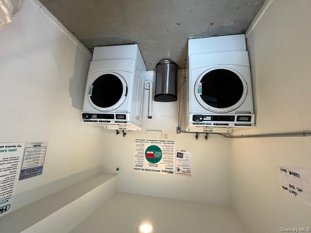 42 Sintsink Drive E # 4, Port Washington, NY 11050