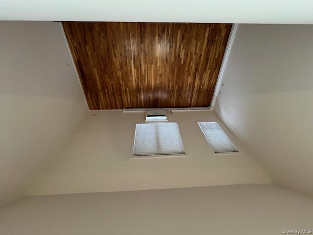 42 Sintsink Drive E # 4, Port Washington, NY 11050