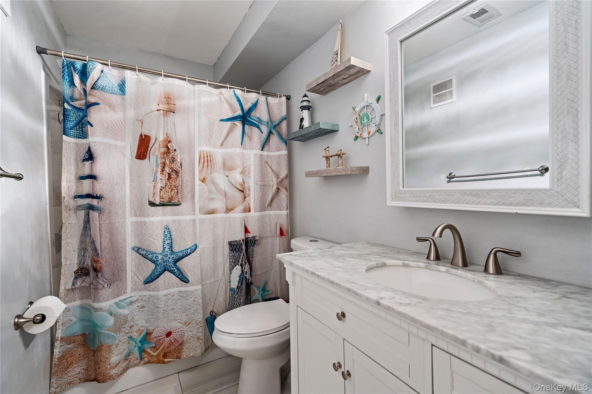 7 Maple Court # 7, Selden, NY 11784