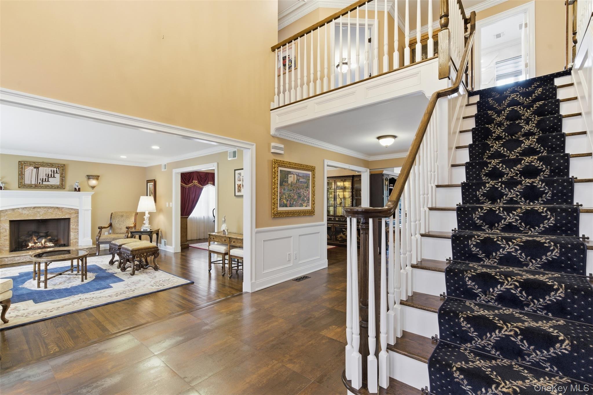 2 Knoll Lane, Glen Head, NY 11545