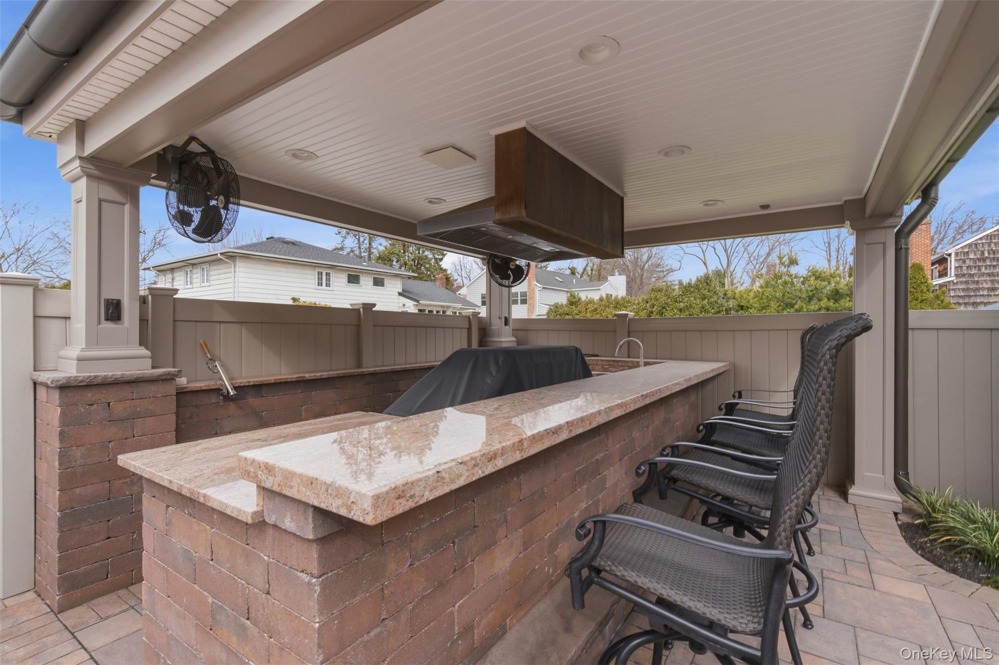 2 Knoll Lane, Glen Head, NY 11545