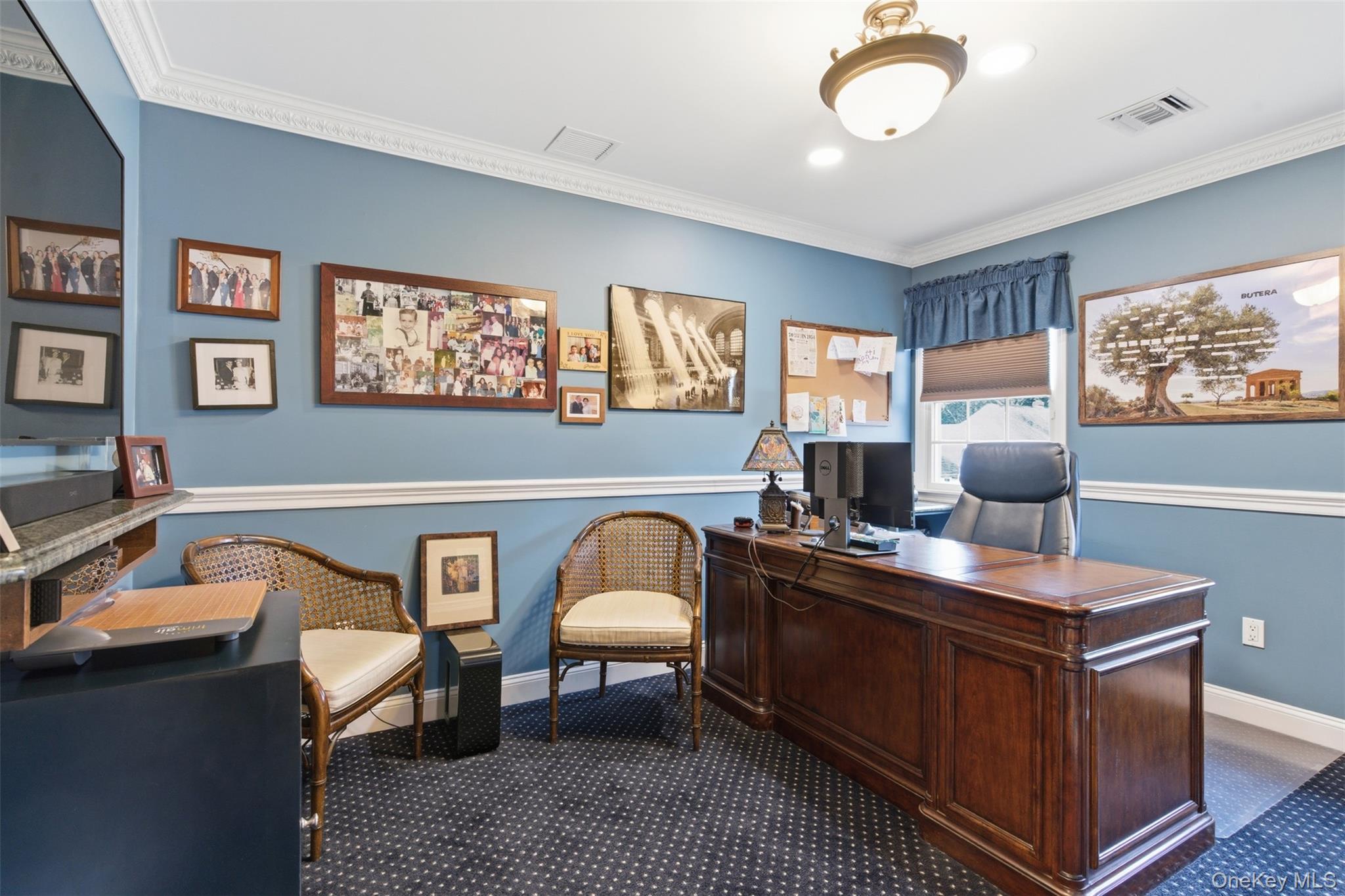 2 Knoll Lane, Glen Head, NY 11545