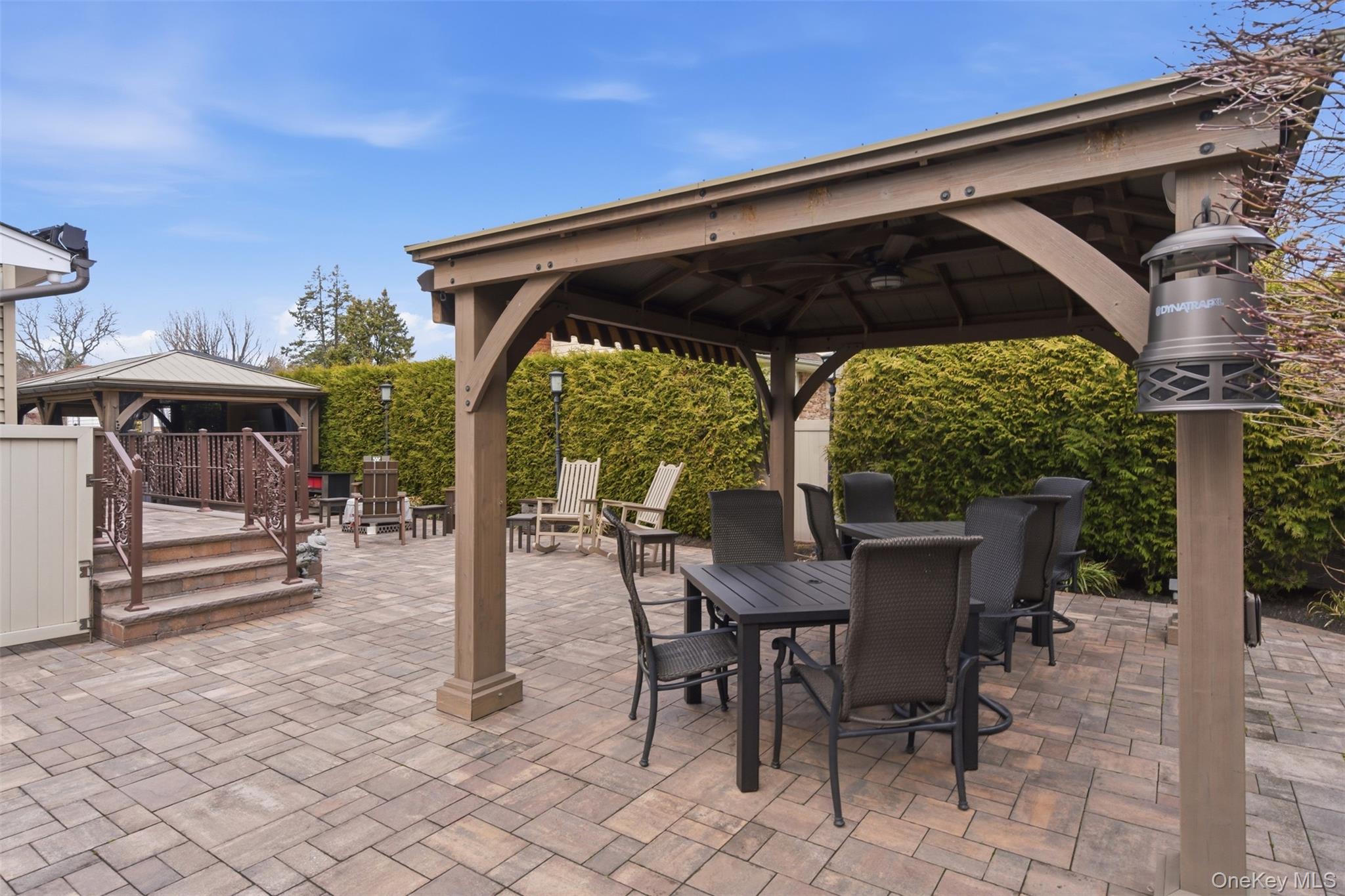 2 Knoll Lane, Glen Head, NY 11545