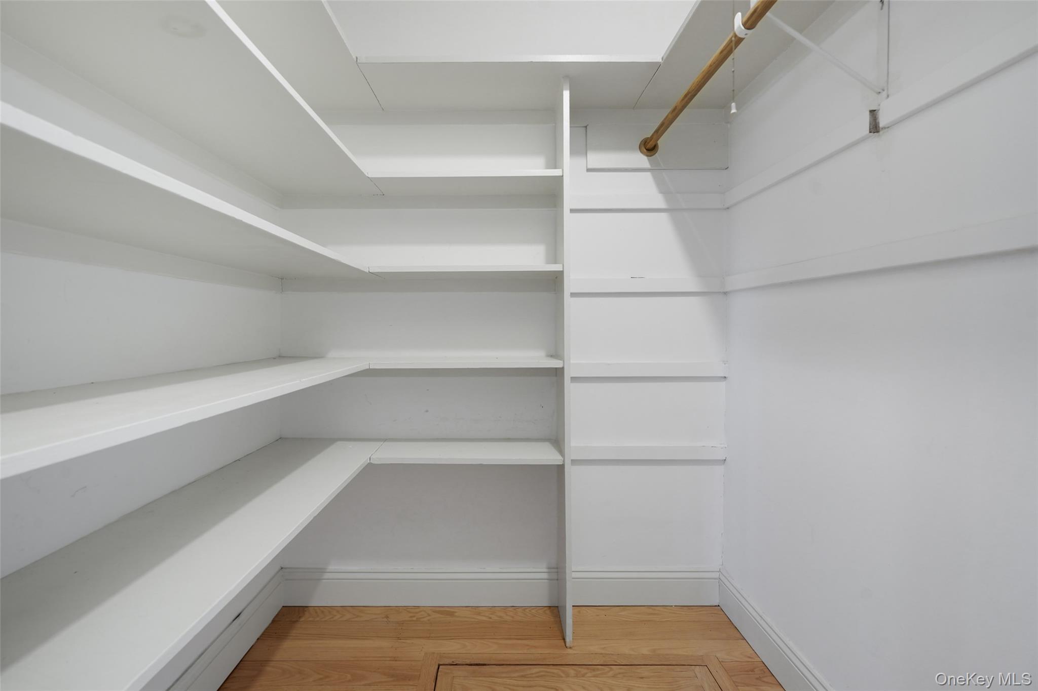 12B Flintlock Ridge Road, Katonah, NY 10536