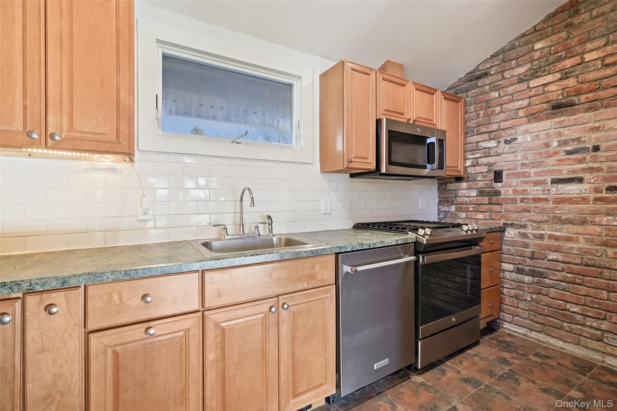 12B Flintlock Ridge Road, Katonah, NY 10536