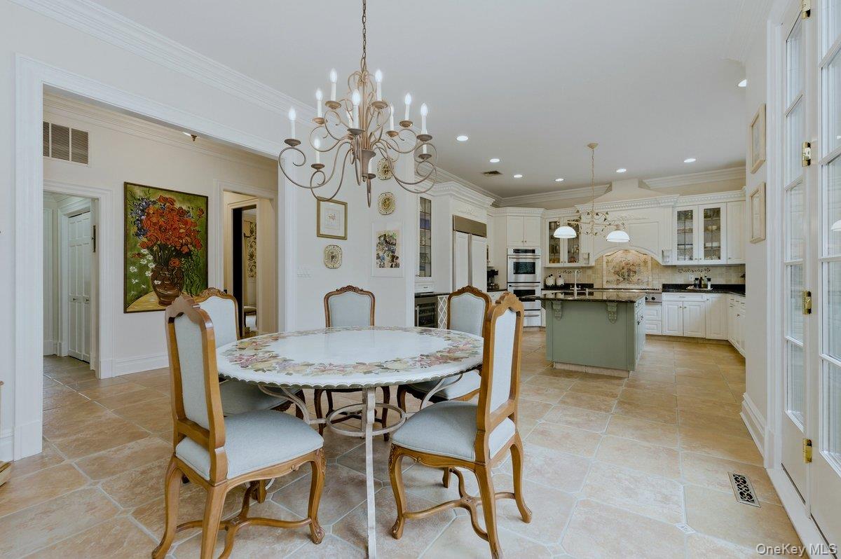 17 Plover Lane, Lloyd Harbor, NY 11743