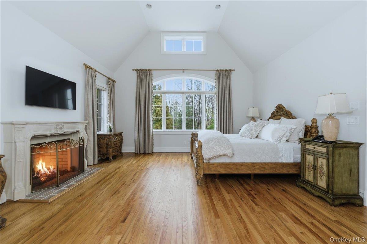 17 Plover Lane, Lloyd Harbor, NY 11743