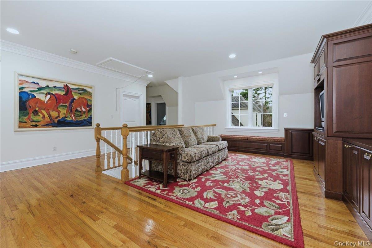 17 Plover Lane, Lloyd Harbor, NY 11743