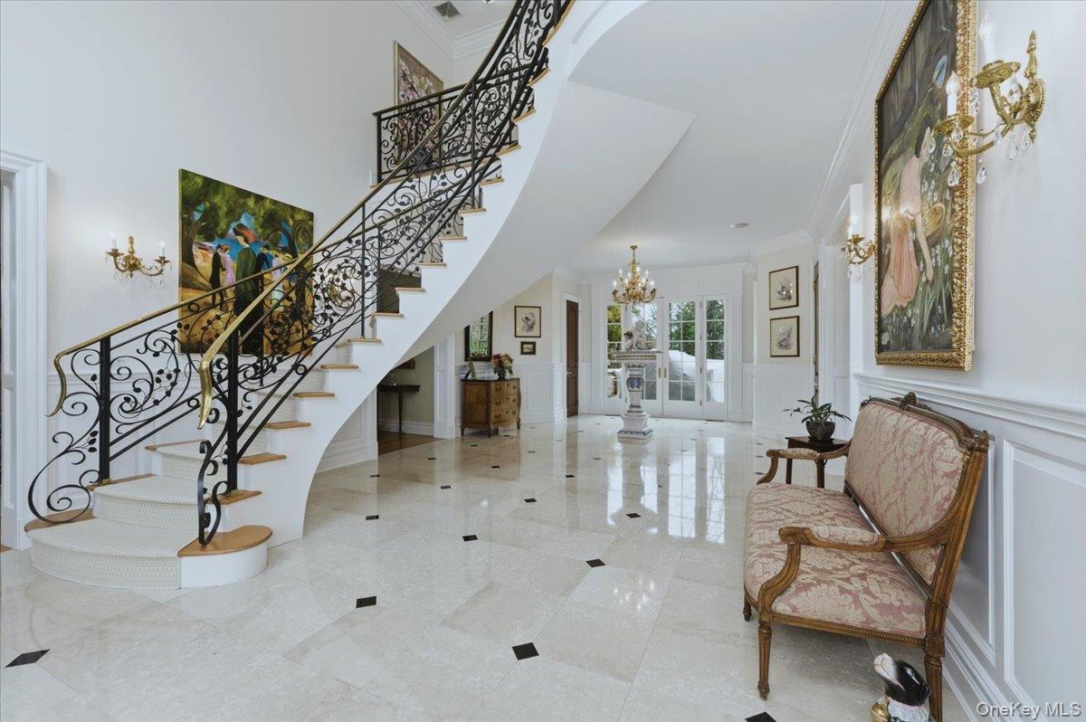 17 Plover Lane, Lloyd Harbor, NY 11743