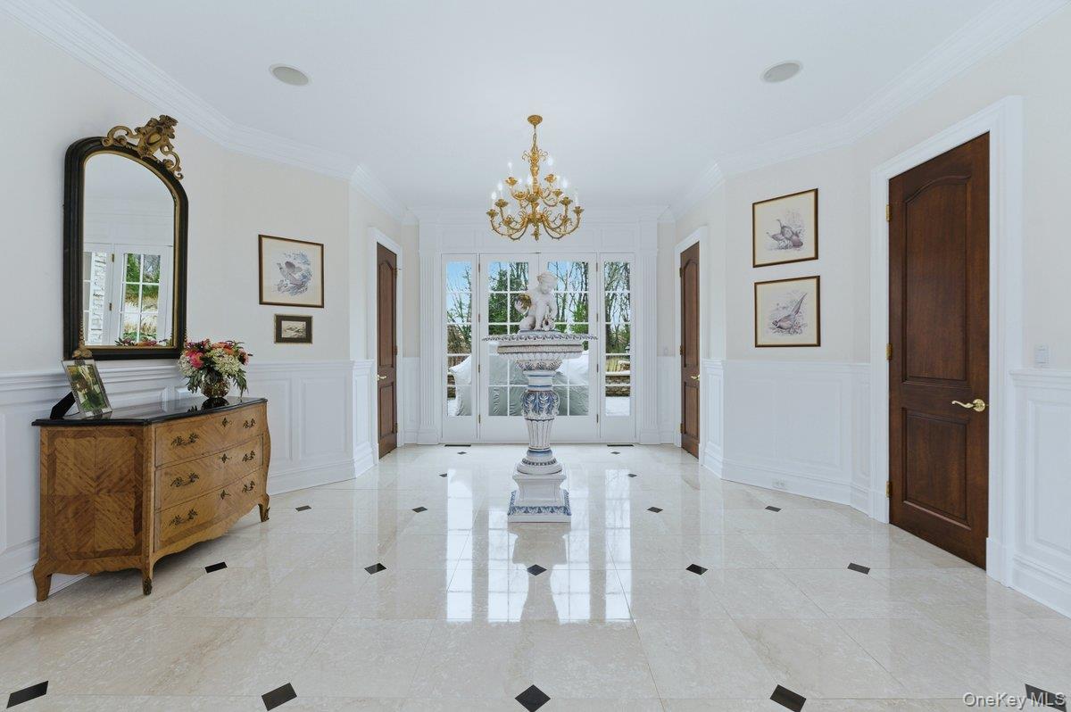 17 Plover Lane, Lloyd Harbor, NY 11743