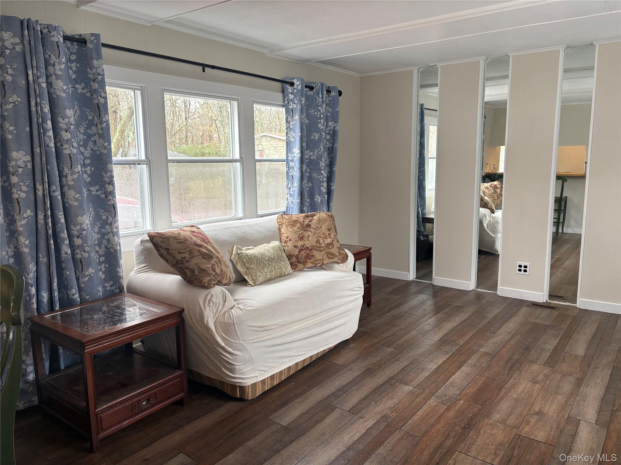 525/82 Riverleigh, Riverhead, NY 11901