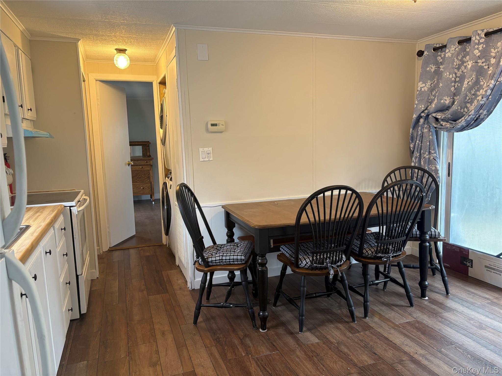 525/82 Riverleigh, Riverhead, NY 11901