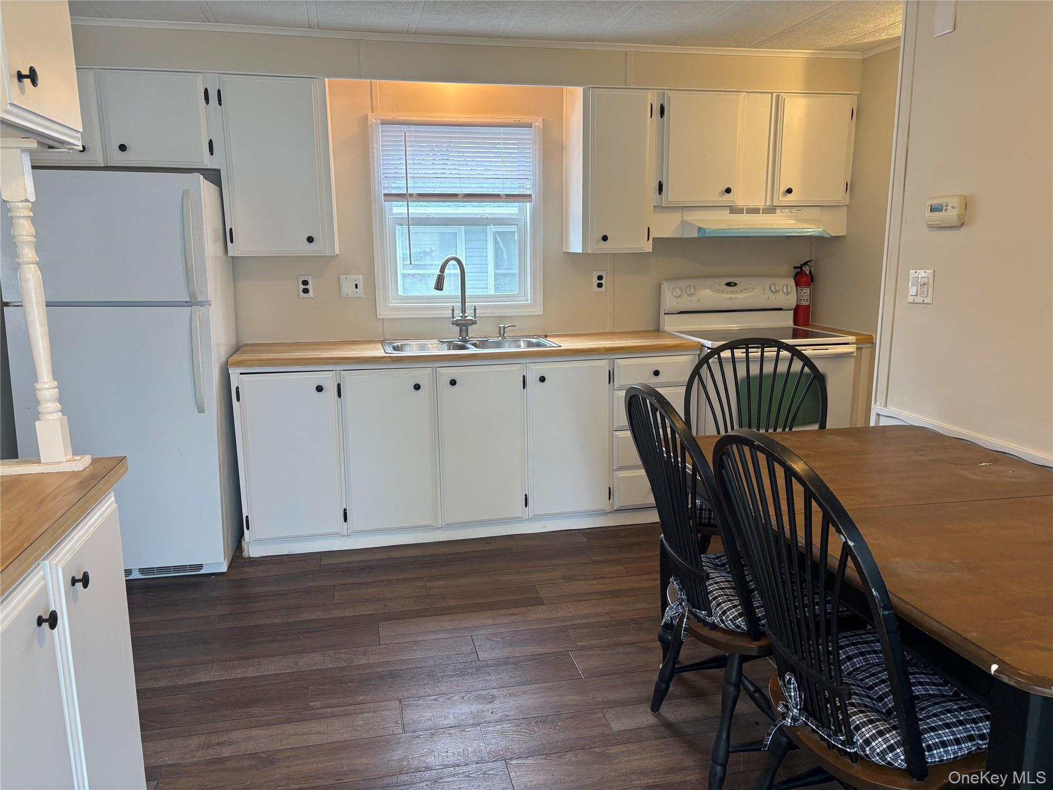 525/82 Riverleigh, Riverhead, NY 11901