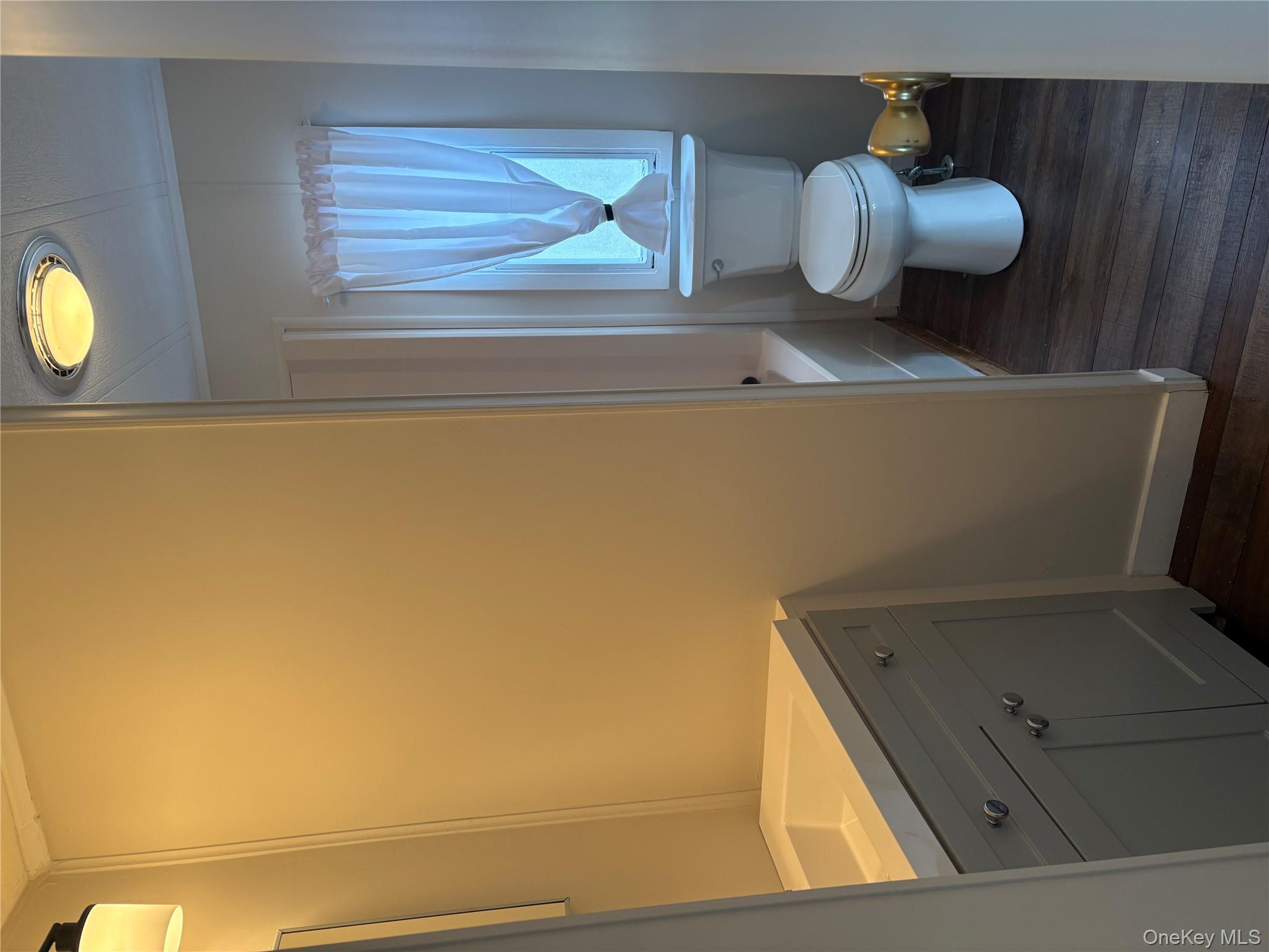 525/82 Riverleigh, Riverhead, NY 11901