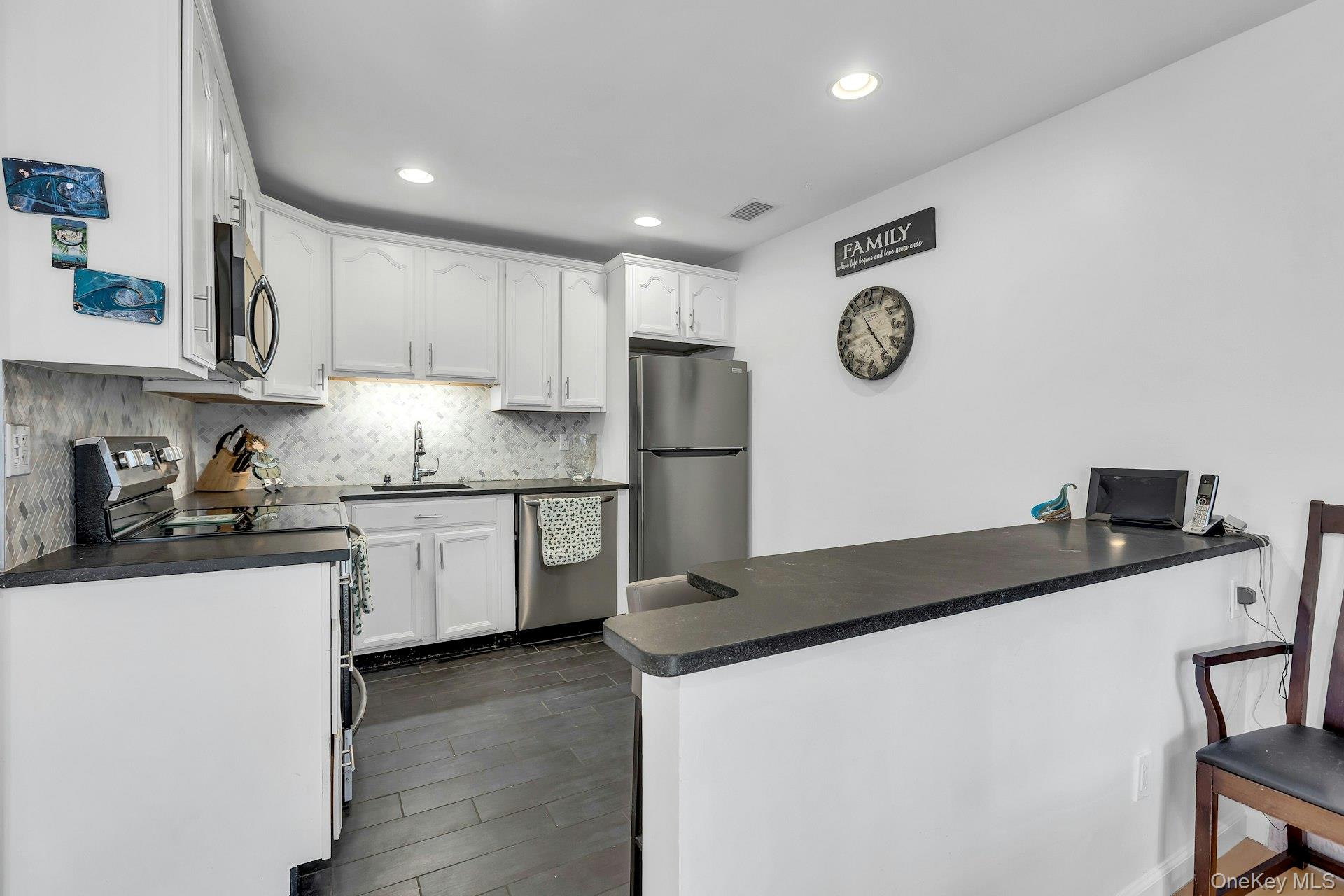 864 Skyline Drive, Coram, NY 11727