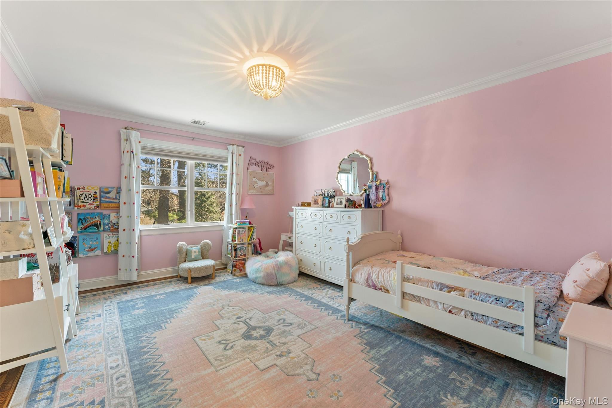 33 Wynmor Road, Scarsdale, NY 10583