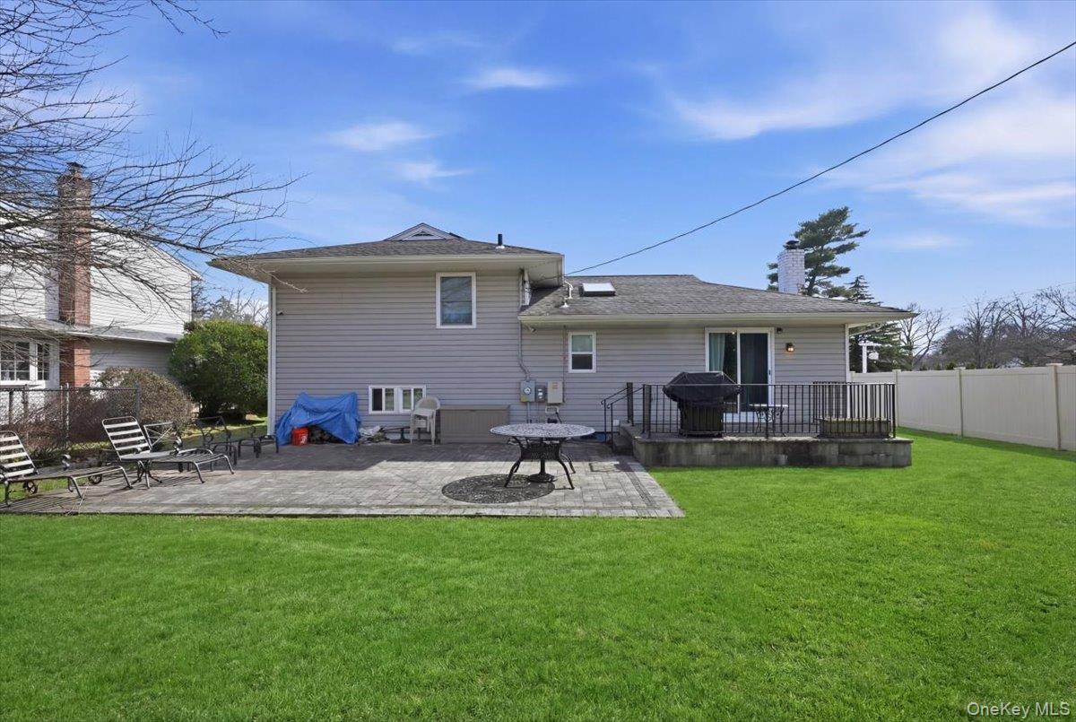 1419 Eric Lane, East Meadow, NY 11554